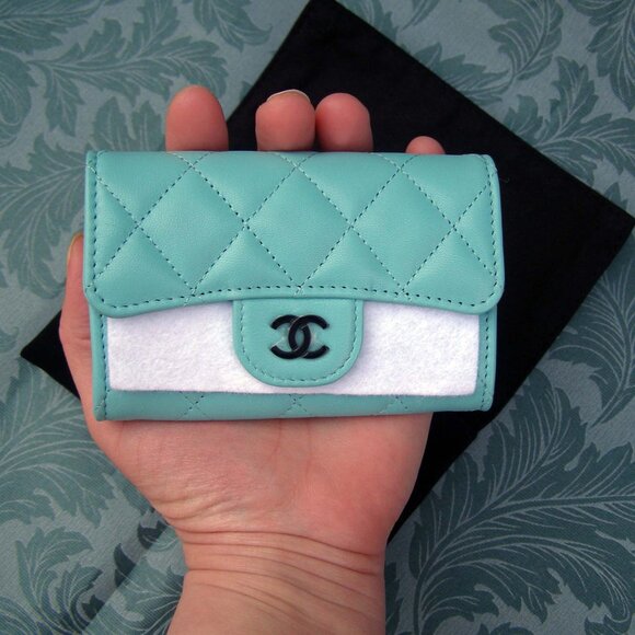 RARE NWT CHANEL Turquoise Flap Card Holder WITH BOX - Picture 11 of 12